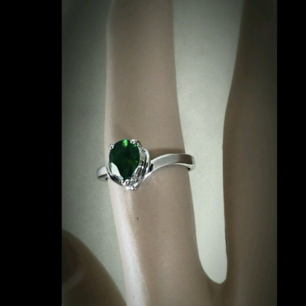 Silver Plated Birthstone Ring  Size 5  May cocktail delicate small *